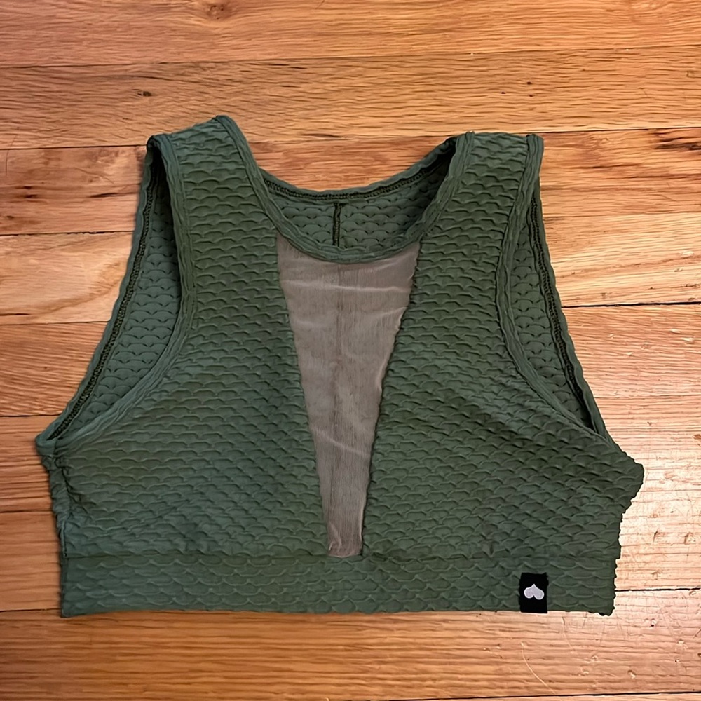 BBB mesh top